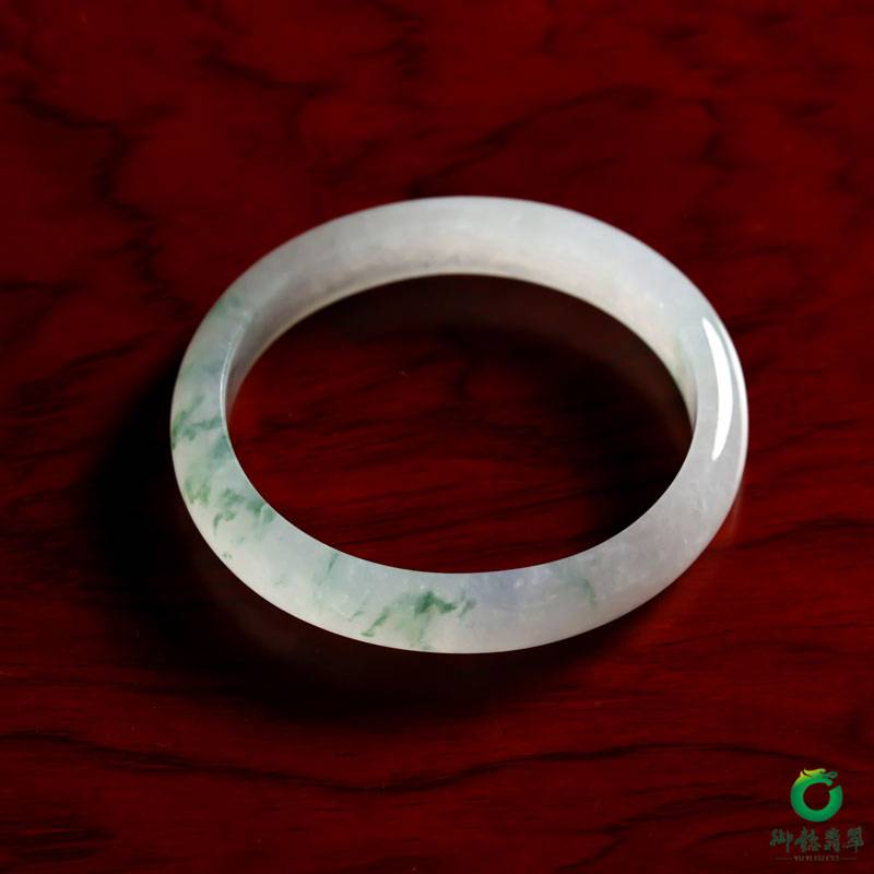 缅甸翡翠A货冰种飘花 贵妃镯 内径54mm 37.1克
